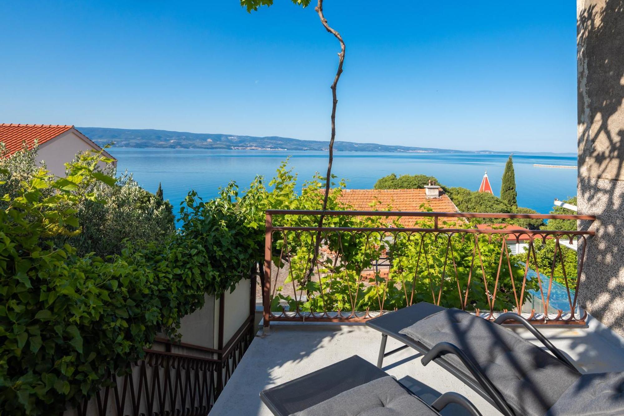 East Side Apartment Omiš Екстериор снимка