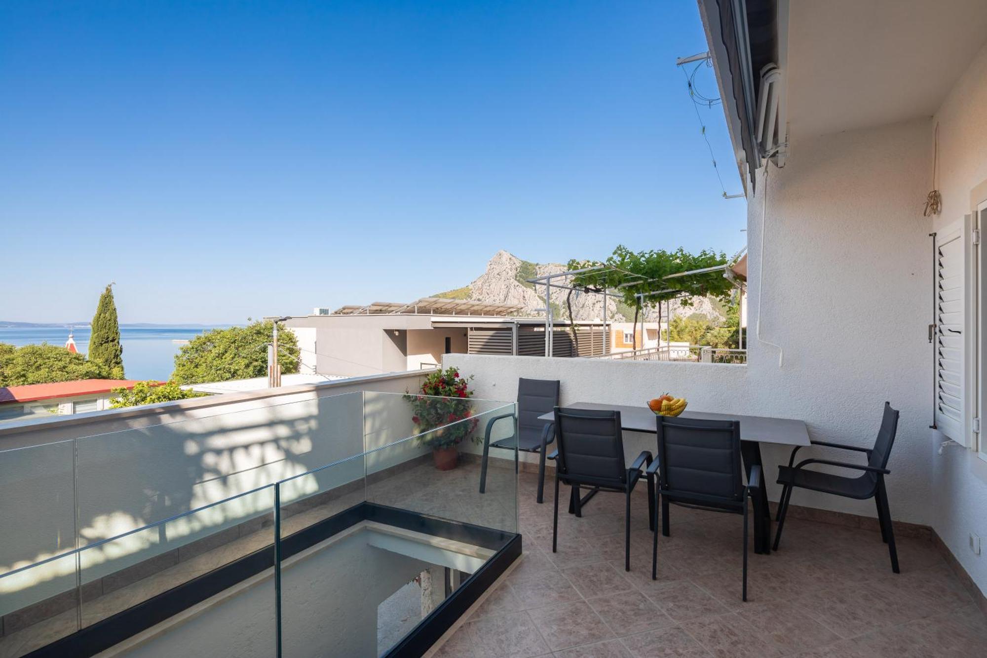 East Side Apartment Omiš Екстериор снимка
