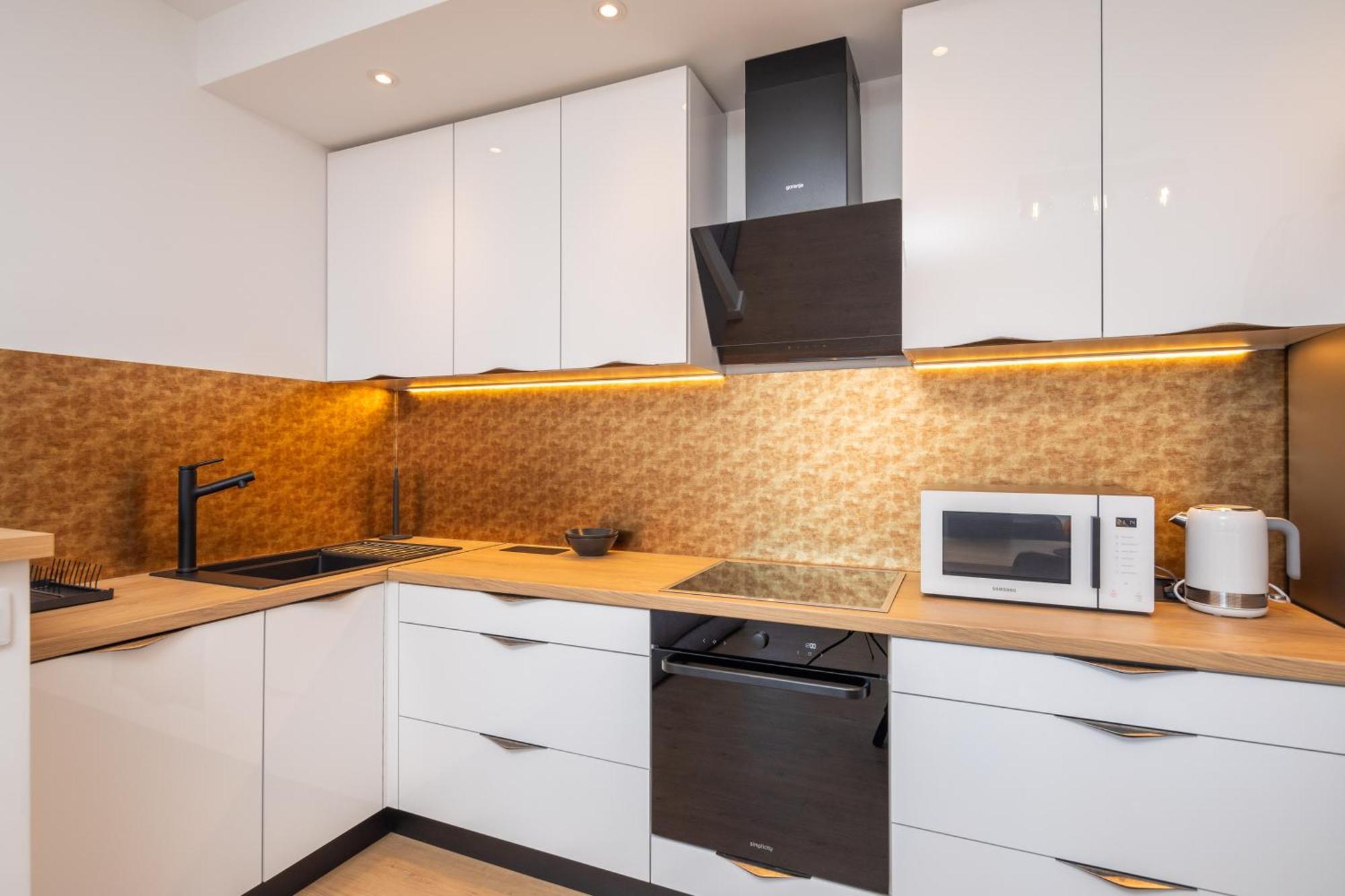 East Side Apartment Omiš Екстериор снимка