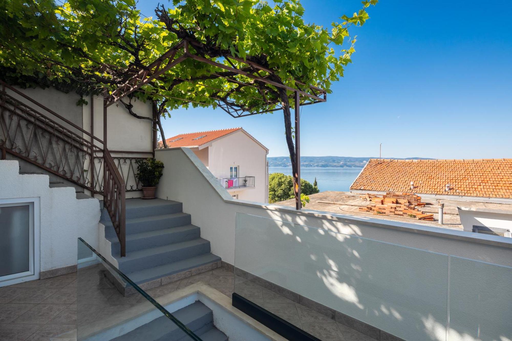 East Side Apartment Omiš Екстериор снимка