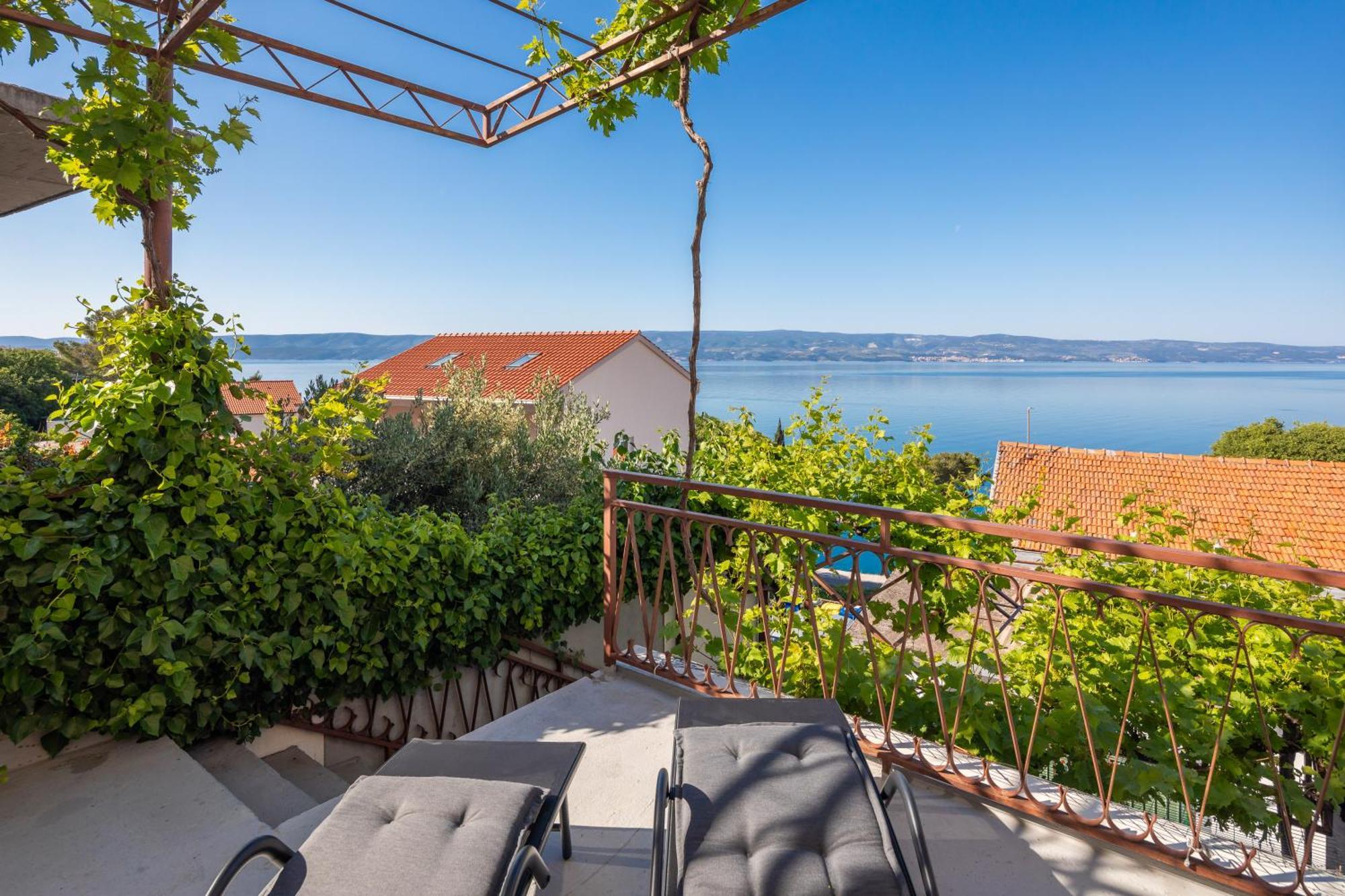 East Side Apartment Omiš Екстериор снимка