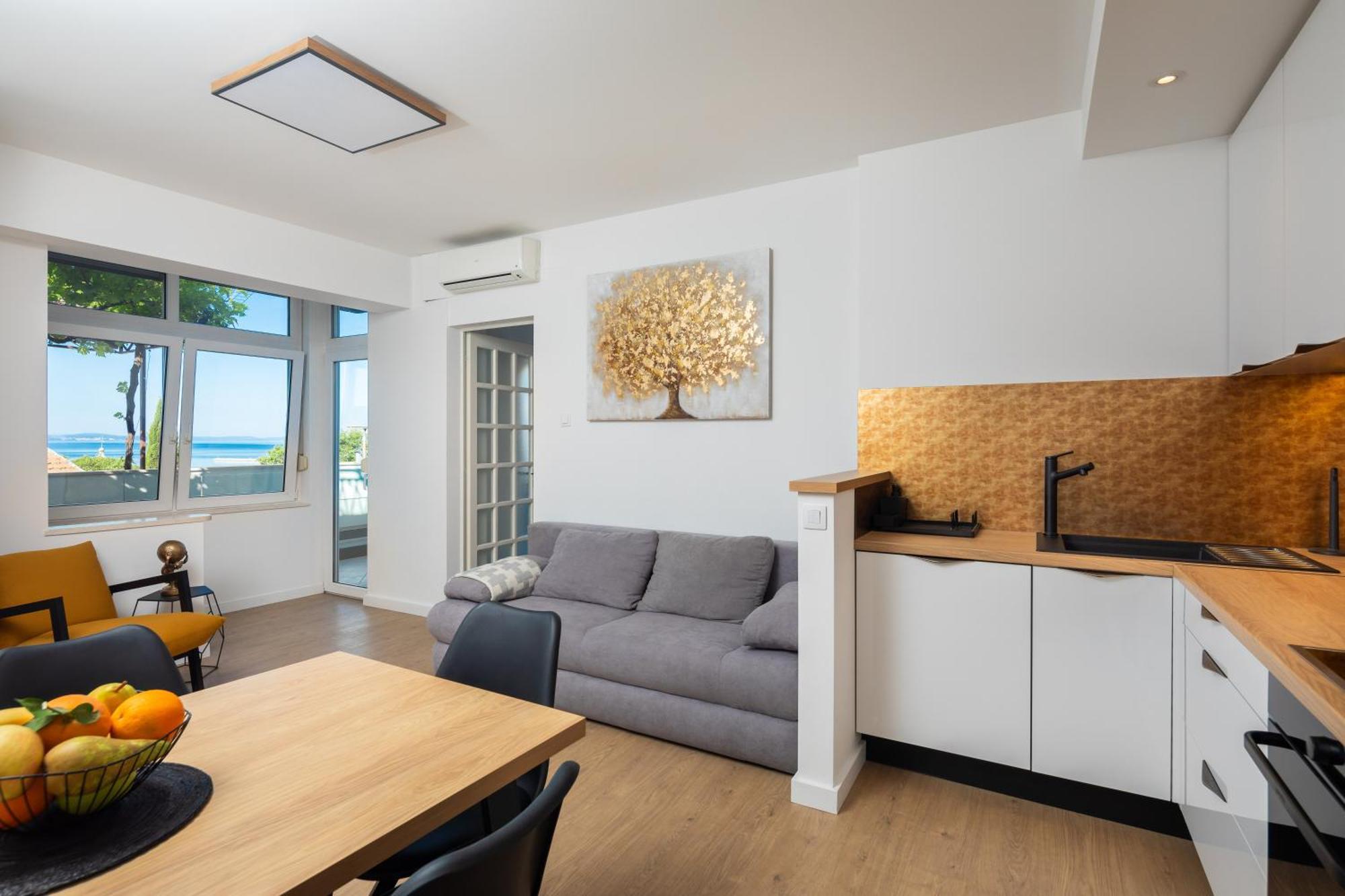 East Side Apartment Omiš Екстериор снимка