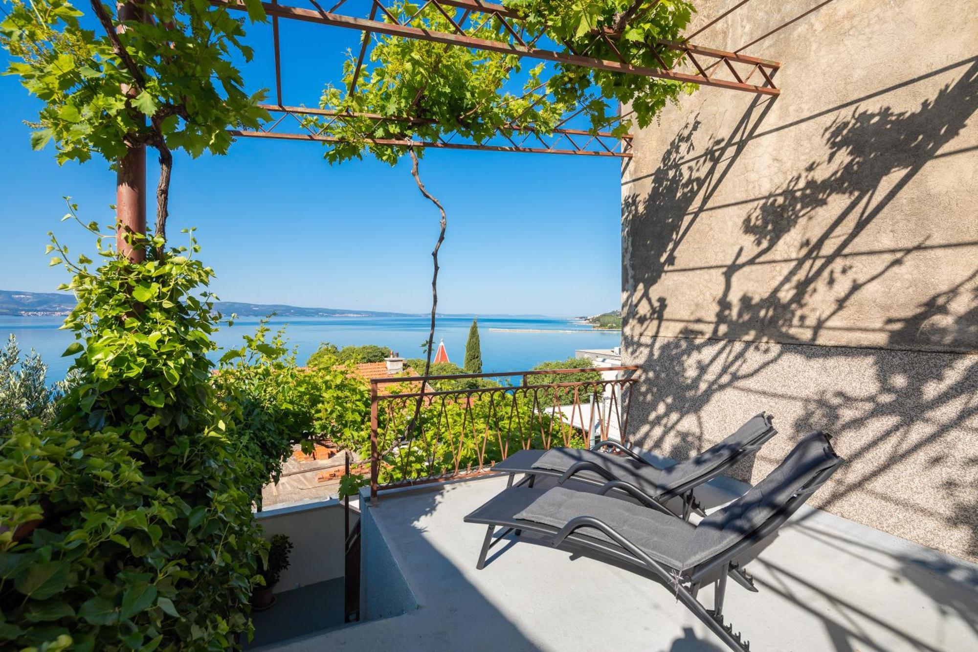 East Side Apartment Omiš Екстериор снимка